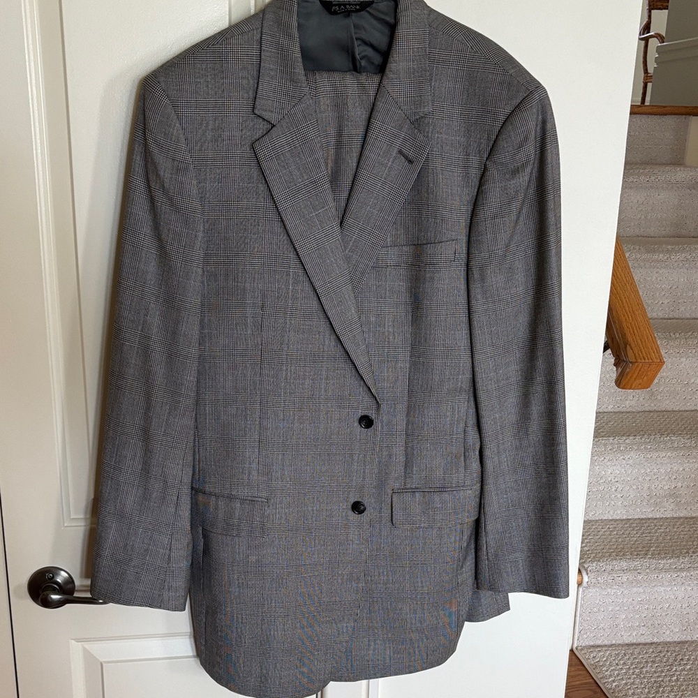 Stylish Men’s Suit